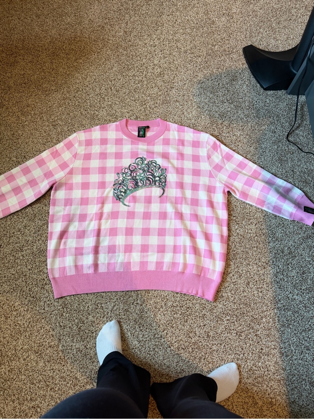 QUEEN OF SPARKLES x Wicked Glinda Bubble crown pink sweater size XL NWOT